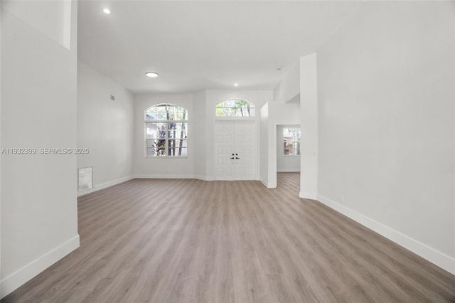 2611 Oakbrook Ln 2611, Weston, FL 33332