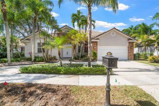 2611 Oakbrook Ln 2611, Weston, FL 33332