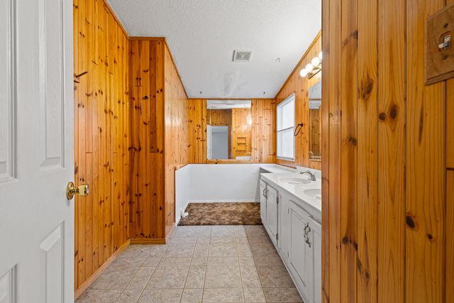 410 Lake Road, Waskom, TX 75692