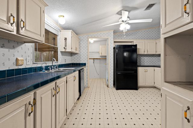 410 Lake Road, Waskom, TX 75692