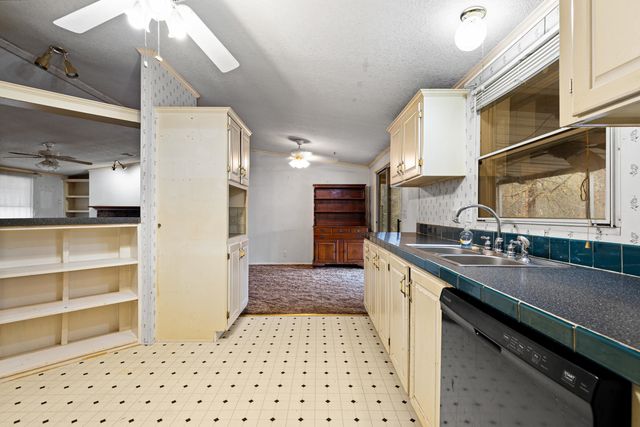 410 Lake Road, Waskom, TX 75692