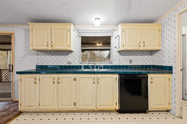 410 Lake Road, Waskom, TX 75692