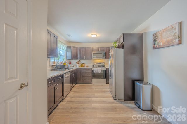 177 Clear Creekside Drive, Hendersonville, NC 28792