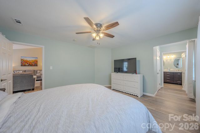 177 Clear Creekside Drive, Hendersonville, NC 28792