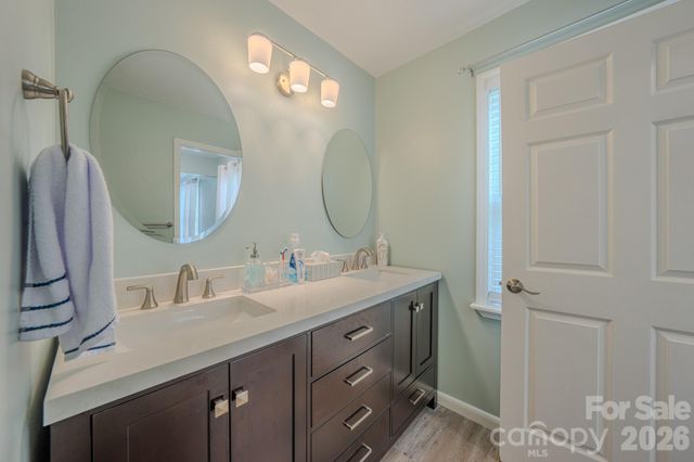 177 Clear Creekside Drive, Hendersonville, NC 28792