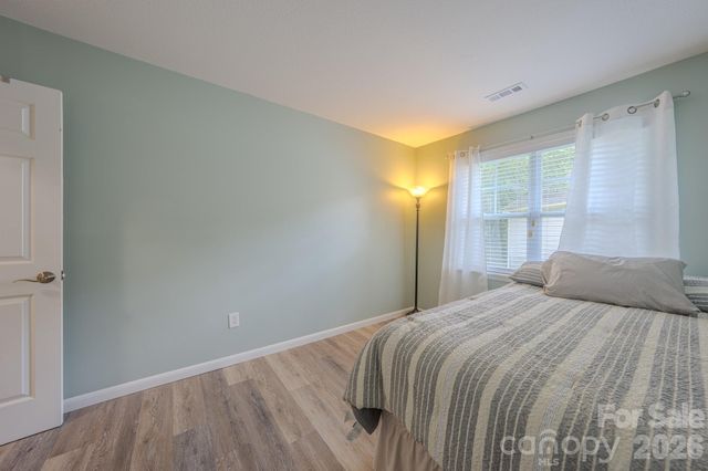 177 Clear Creekside Drive, Hendersonville, NC 28792