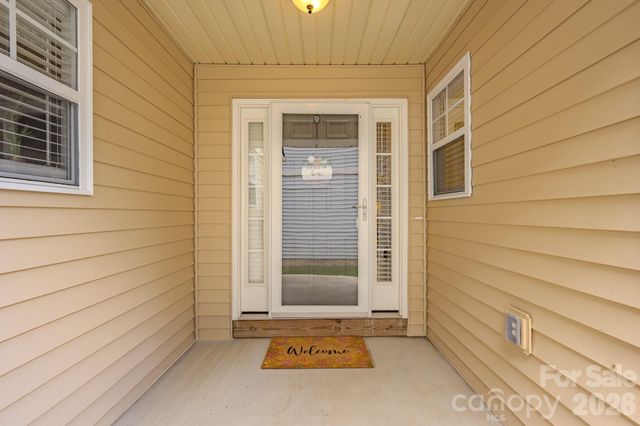 177 Clear Creekside Drive, Hendersonville, NC 28792