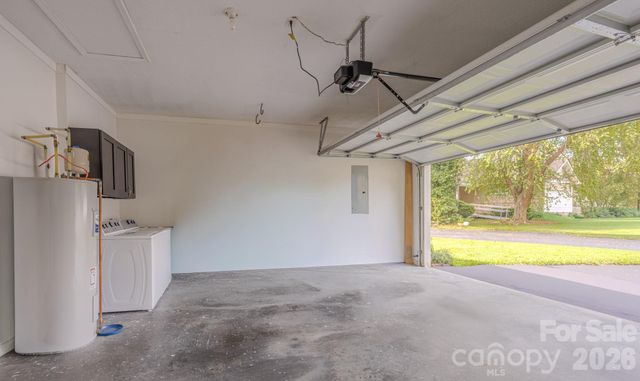 177 Clear Creekside Drive, Hendersonville, NC 28792