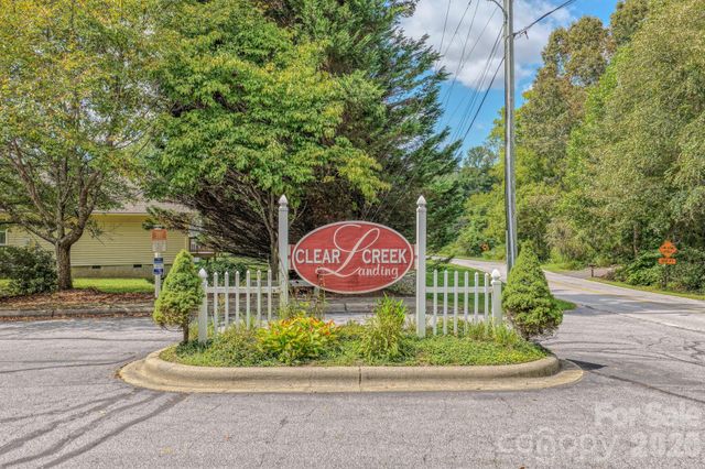 177 Clear Creekside Drive, Hendersonville, NC 28792