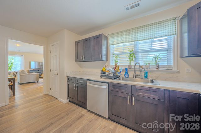 177 Clear Creekside Drive, Hendersonville, NC 28792