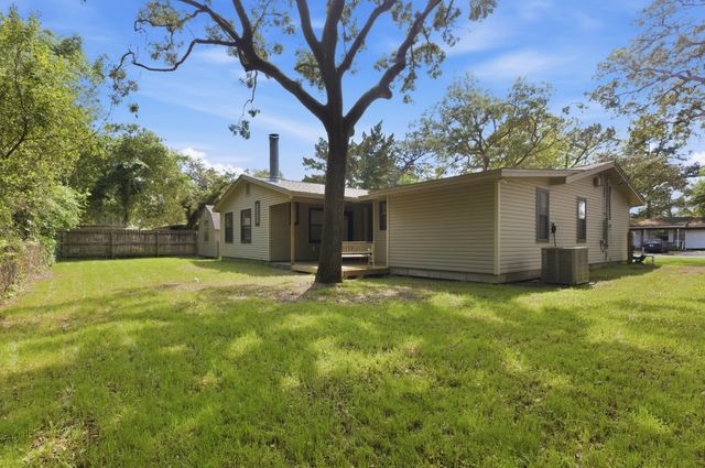 54 Berwick Circle, Shalimar, FL 32579