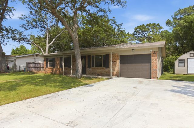 54 Berwick Circle, Shalimar, FL 32579