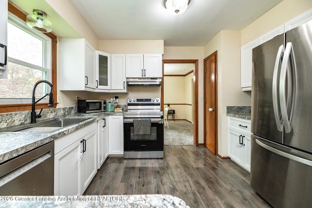 1370 Cove Court, Okemos, MI 48864