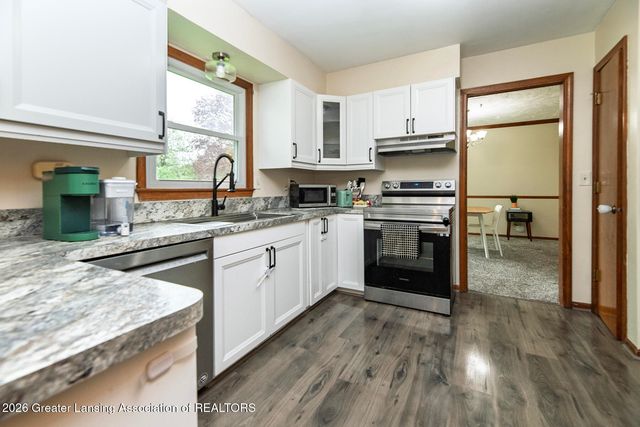 1370 Cove Court, Okemos, MI 48864
