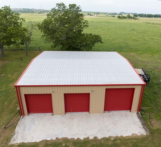 443 County Road 280, Shiner, TX 77984