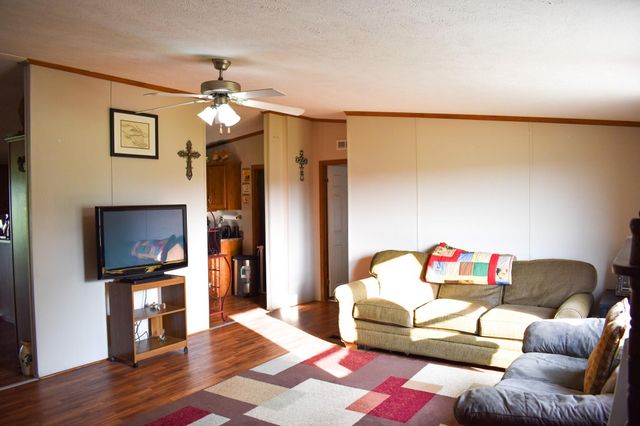 443 County Road 280, Shiner, TX 77984