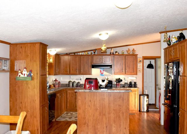 443 County Road 280, Shiner, TX 77984