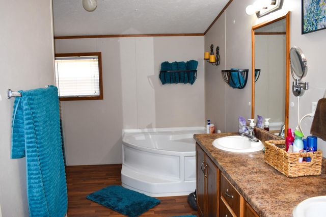 443 County Road 280, Shiner, TX 77984