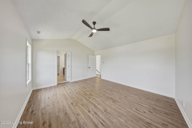 203 Taos Trace, La Grange, KY 40031