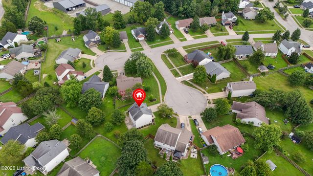 203 Taos Trace, La Grange, KY 40031