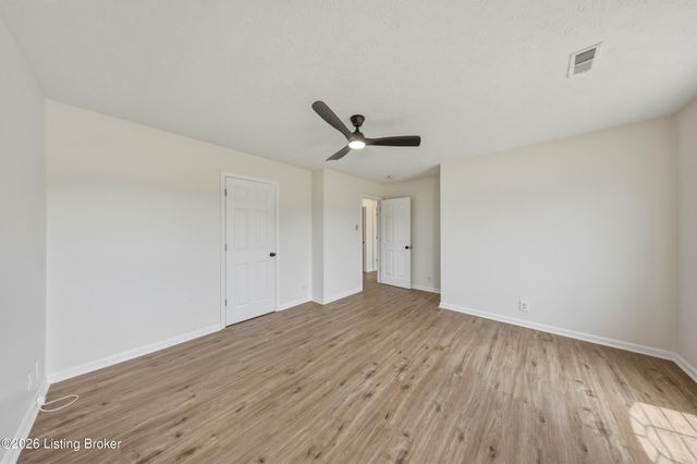 203 Taos Trace, La Grange, KY 40031
