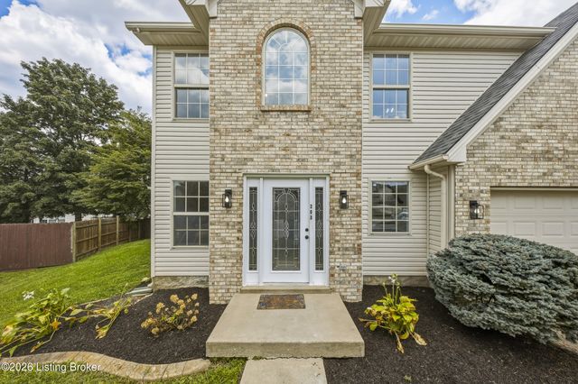 203 Taos Trace, La Grange, KY 40031