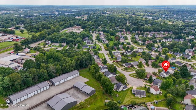 203 Taos Trace, La Grange, KY 40031