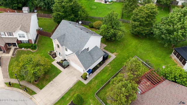 203 Taos Trace, La Grange, KY 40031