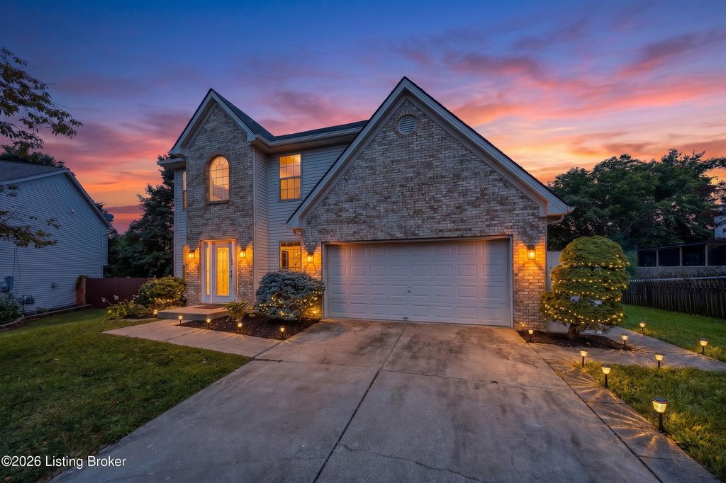 203 Taos Trace, La Grange, KY 40031