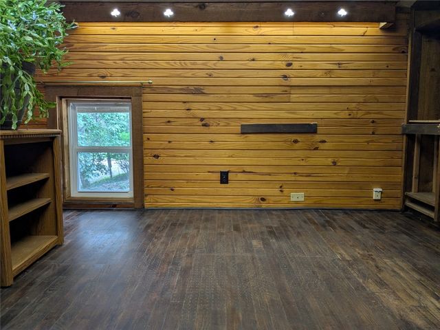 2275 Cr-973, Alpena, AR 72611