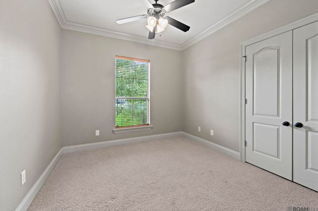 41082 Garden Ct, Gonzales, LA 70737