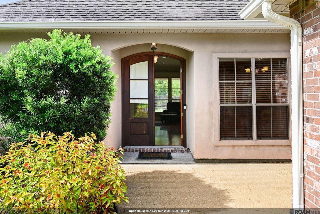 41082 Garden Ct, Gonzales, LA 70737