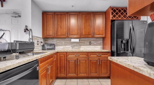 6440 NW 114th Ave 424, Doral, FL 33178