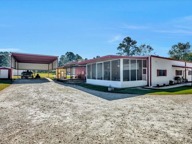 260 Fish Road, Lufkin, TX 75901