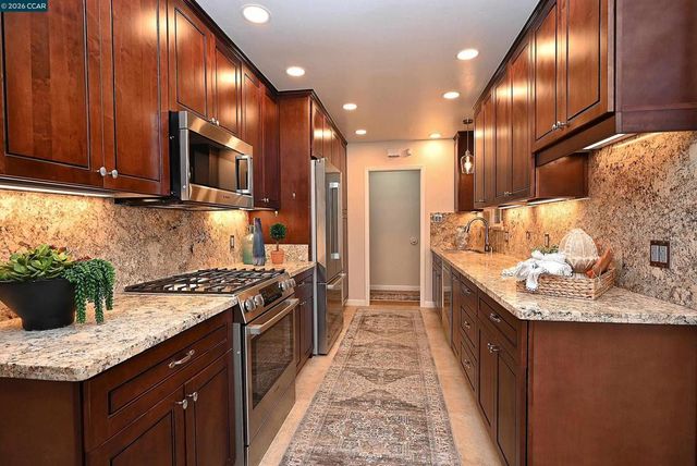 1812 1812 Baldwin Dr, Concord, CA 94519