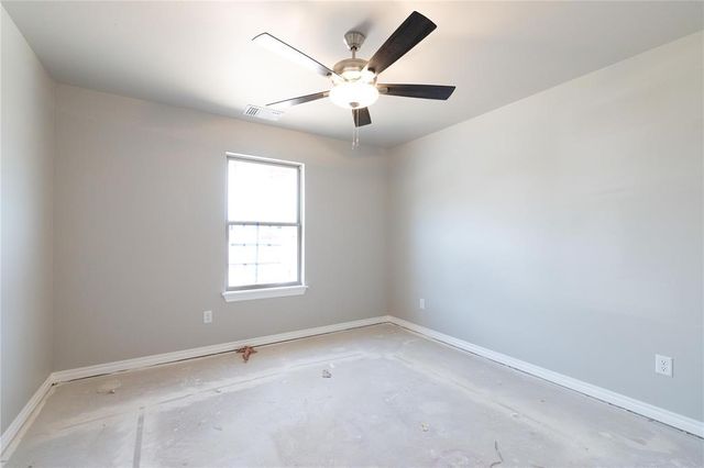 9112 NW 127th Street, Yukon, OK 73099