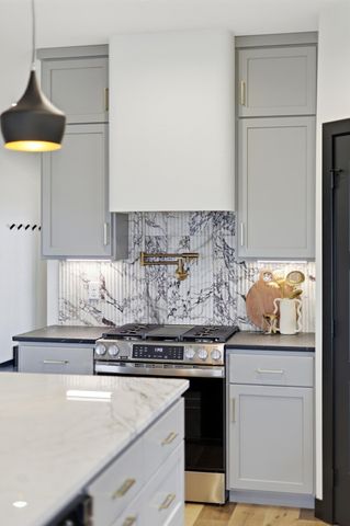 2216 44th Street S, Moorhead, MN 56560