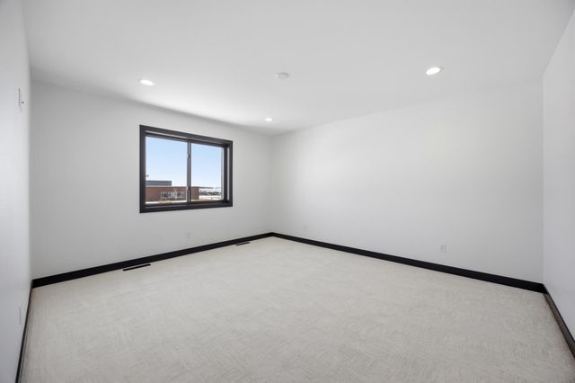 2216 44th Street S, Moorhead, MN 56560