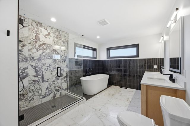 2216 44th Street S, Moorhead, MN 56560