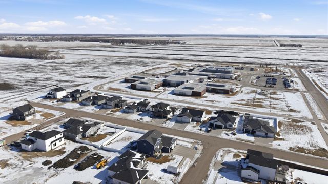 2216 44th Street S, Moorhead, MN 56560