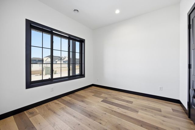 2216 44th Street S, Moorhead, MN 56560