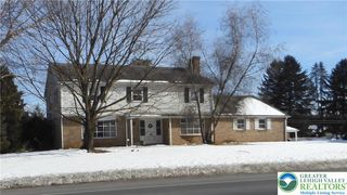 1225 North CEDAR CREST Boulevard, South Whitehall Twp, PA 18104