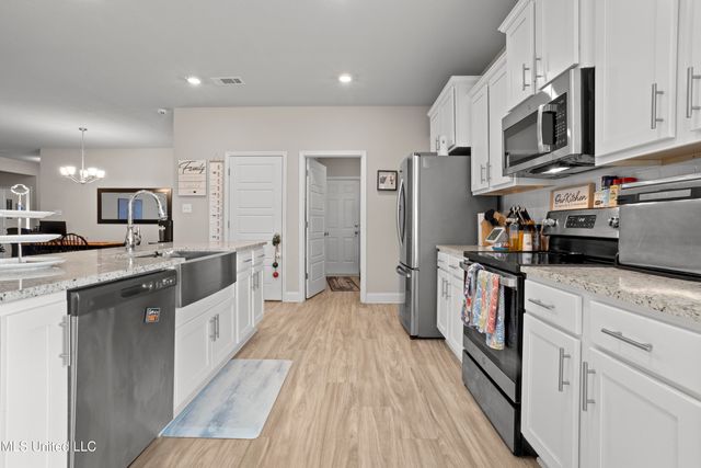 11672 Talla Drive, Ocean Springs, MS 39564