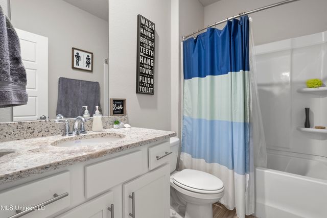 11672 Talla Drive, Ocean Springs, MS 39564