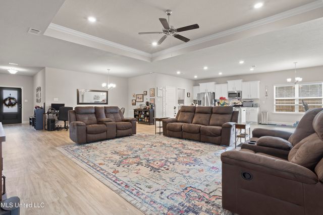 11672 Talla Drive, Ocean Springs, MS 39564