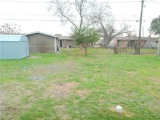 4822 Mokry Dr, Corpus Christi, TX 78415