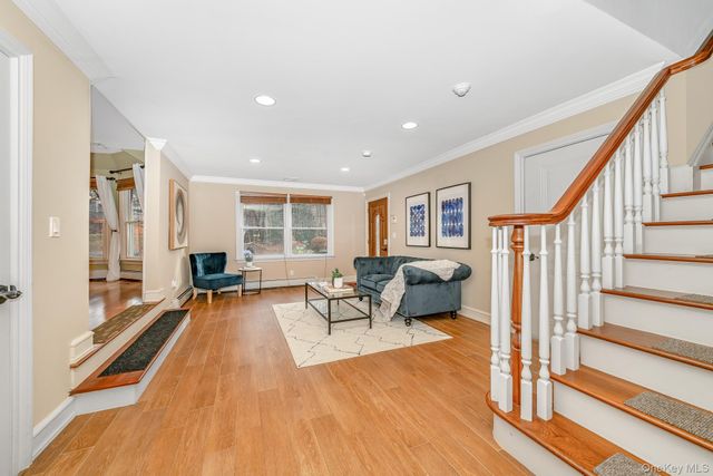 23 Willoughby Path, East Northport, NY 11731