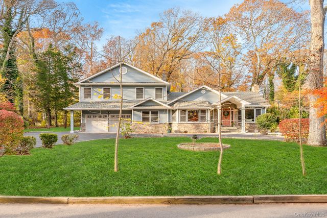 23 Willoughby Path, East Northport, NY 11731