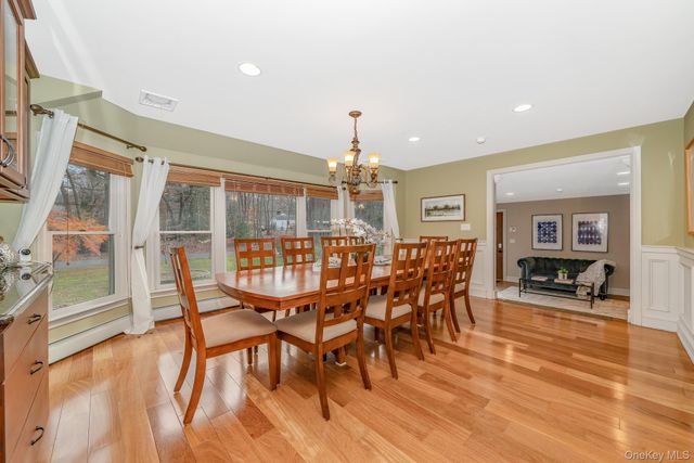 23 Willoughby Path, East Northport, NY 11731