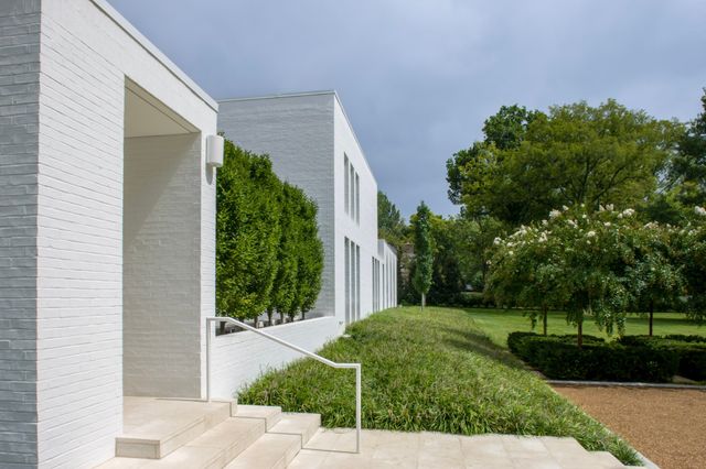 734 Jackson Blvd, Nashville, TN 37205